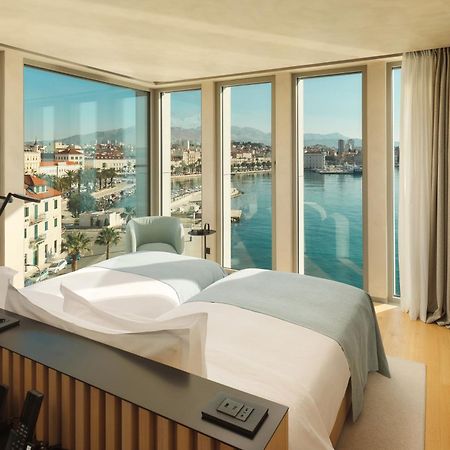 Hotel Ambasador Split Exterior photo