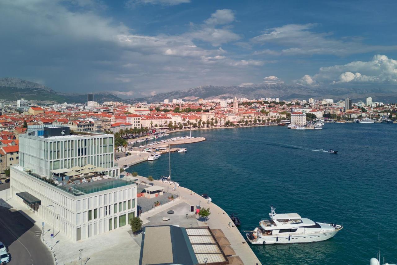 Hotel Ambasador Split Exterior photo View of the port of Split